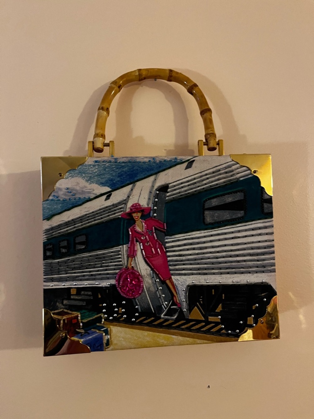 Vintage-Inspired Bamboo Handle Train Scene Box Bag in Pink